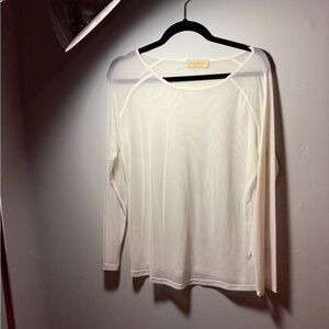 Sheet Ivory White Long Sleeves Top